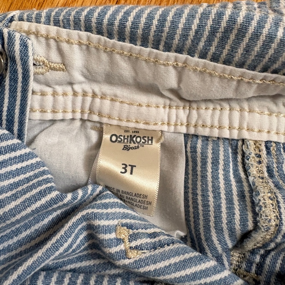 Oshkosh shortalls 3T in classic railroad stripe cotton denim - Picture 3 of 3